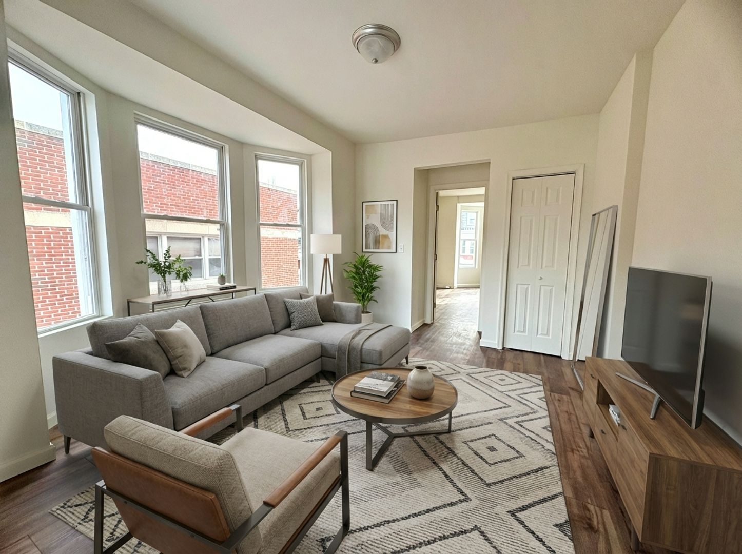 York Apartment: 133 W Maple St