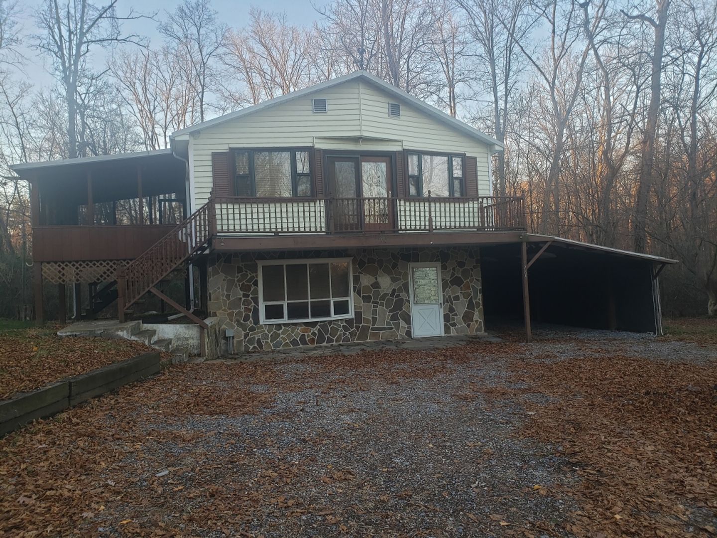 Elizabethtown House: 280 Shelly Lane - DNTF