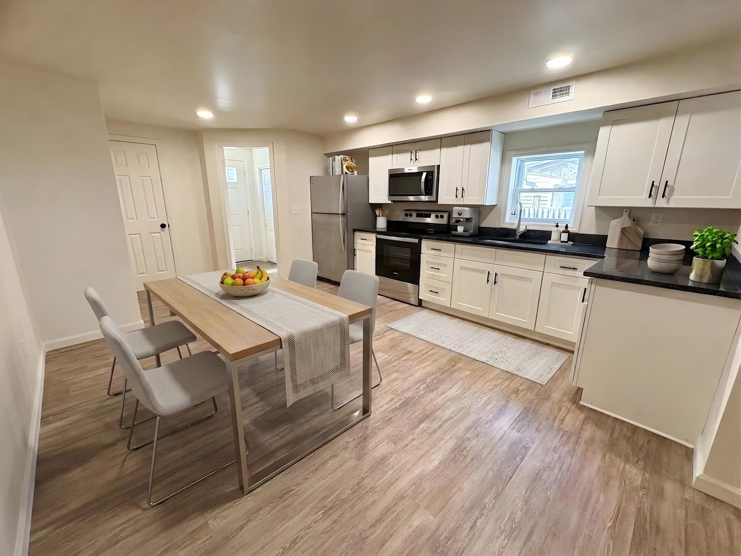 Lebanon Apartment: 518 E Cumberland Street