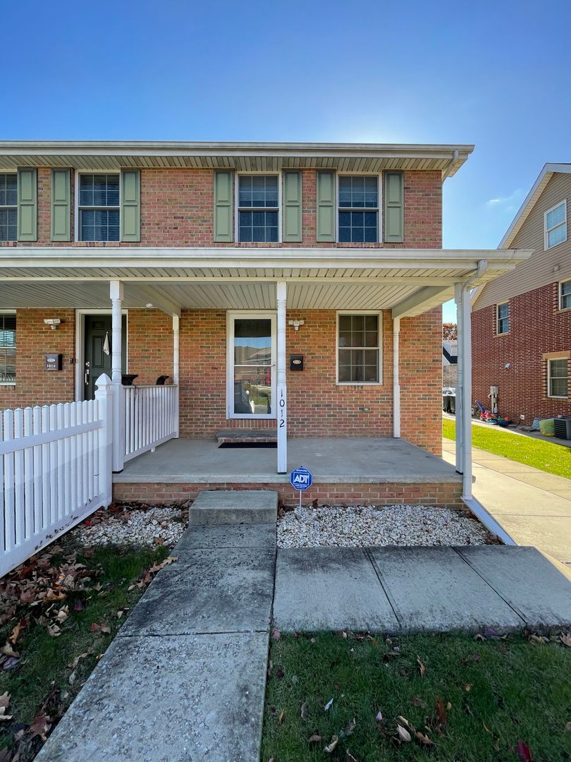 Lancaster House: 1012 Lehigh Avenue