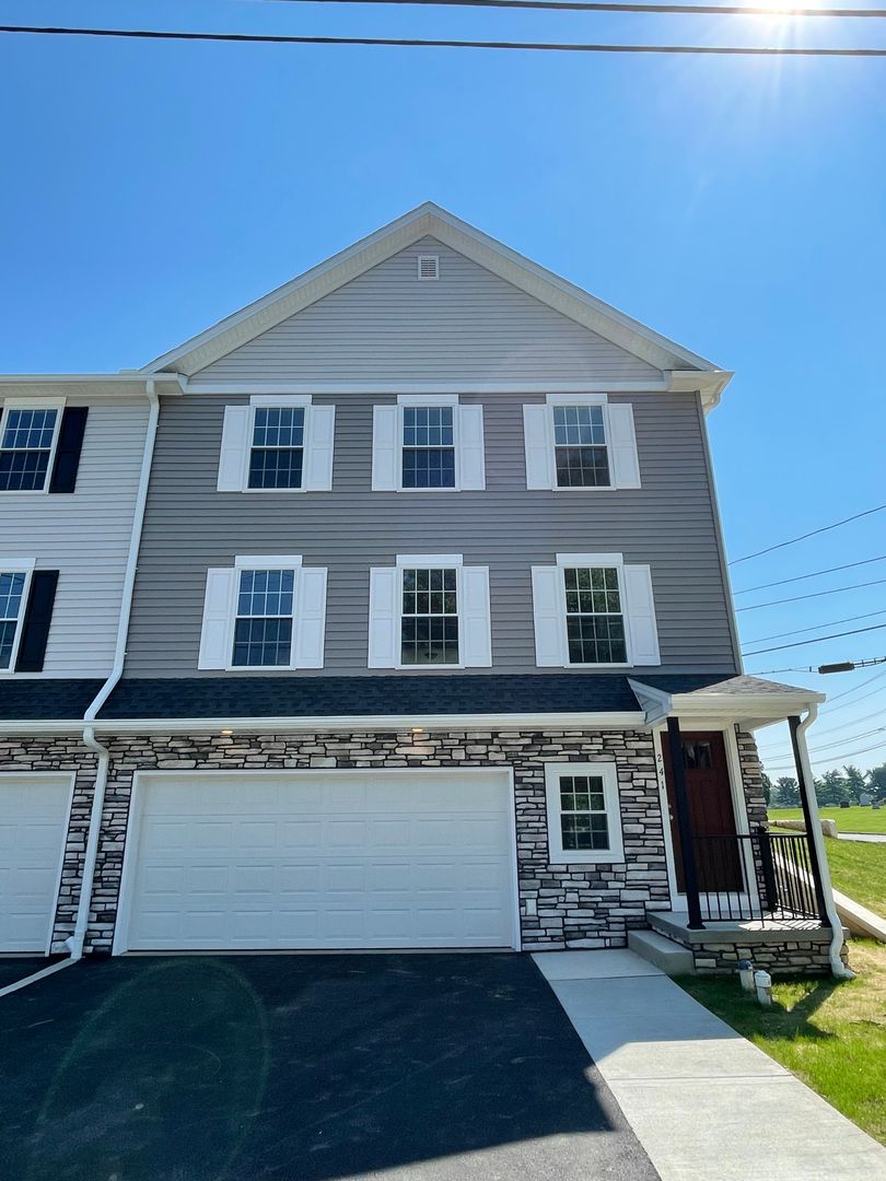 Brand New Townhomes for Rent in Lancaster City - Manheim Township School District!