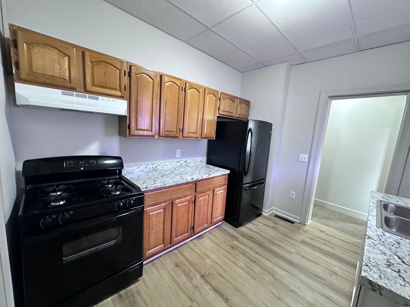 York Apartment: 201 E Cottage PL