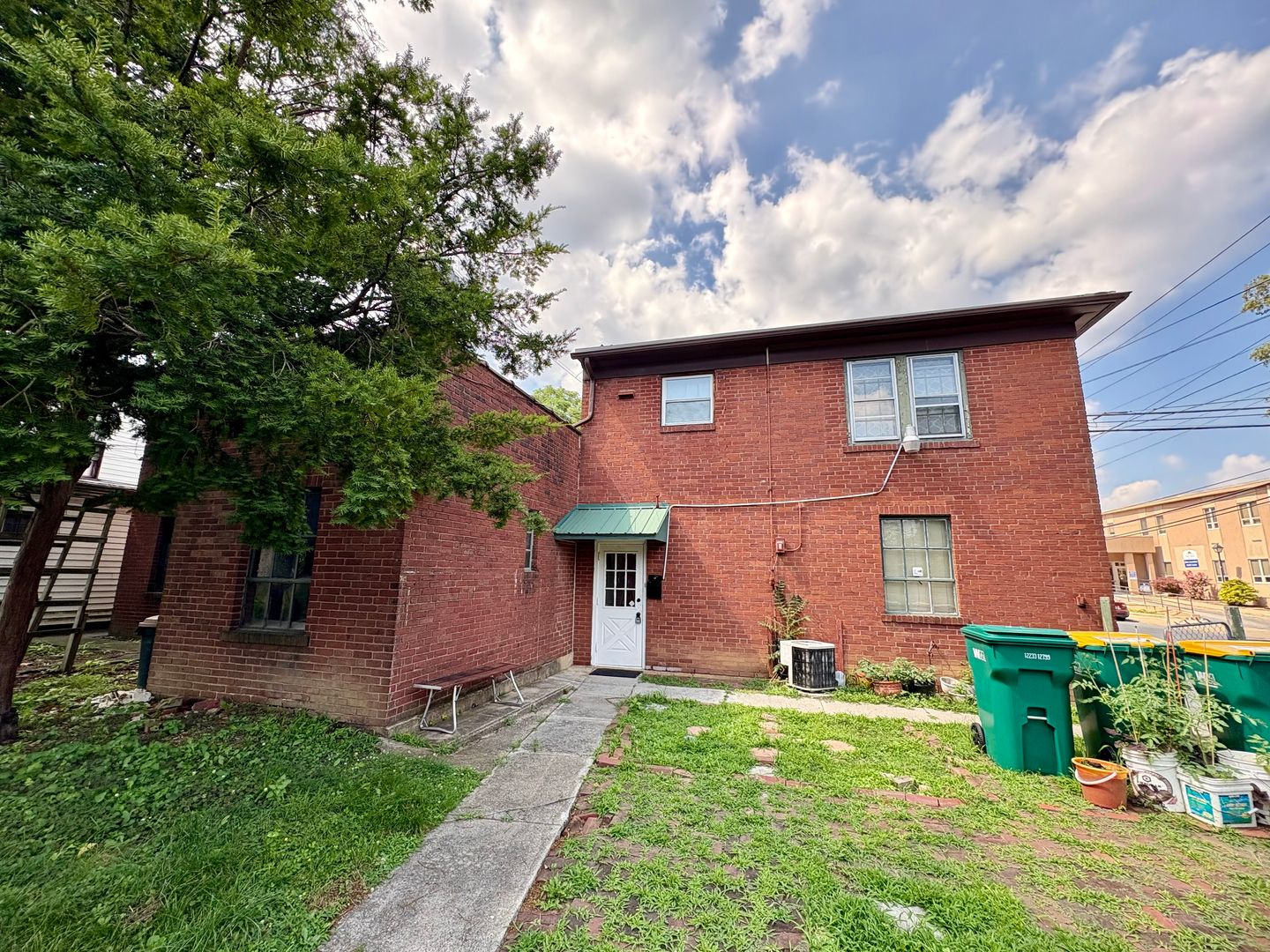 2 Bedroom 1 Bathroom in Lebanon!