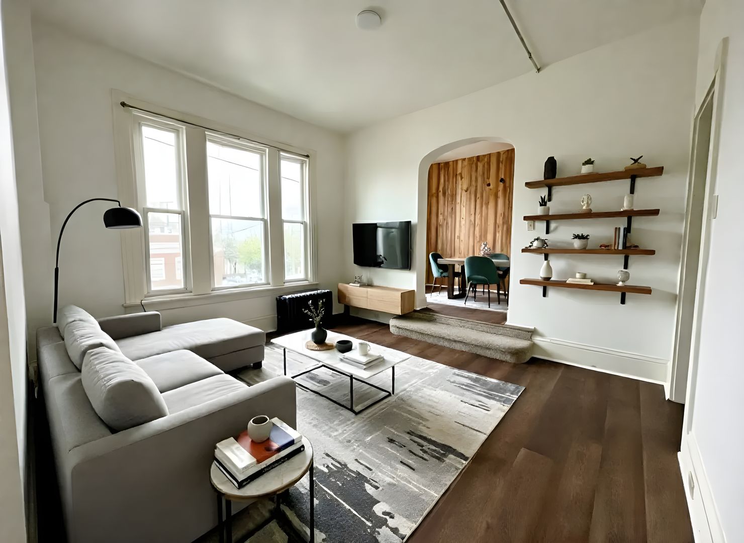 Lancaster Apartment: 403 W James St