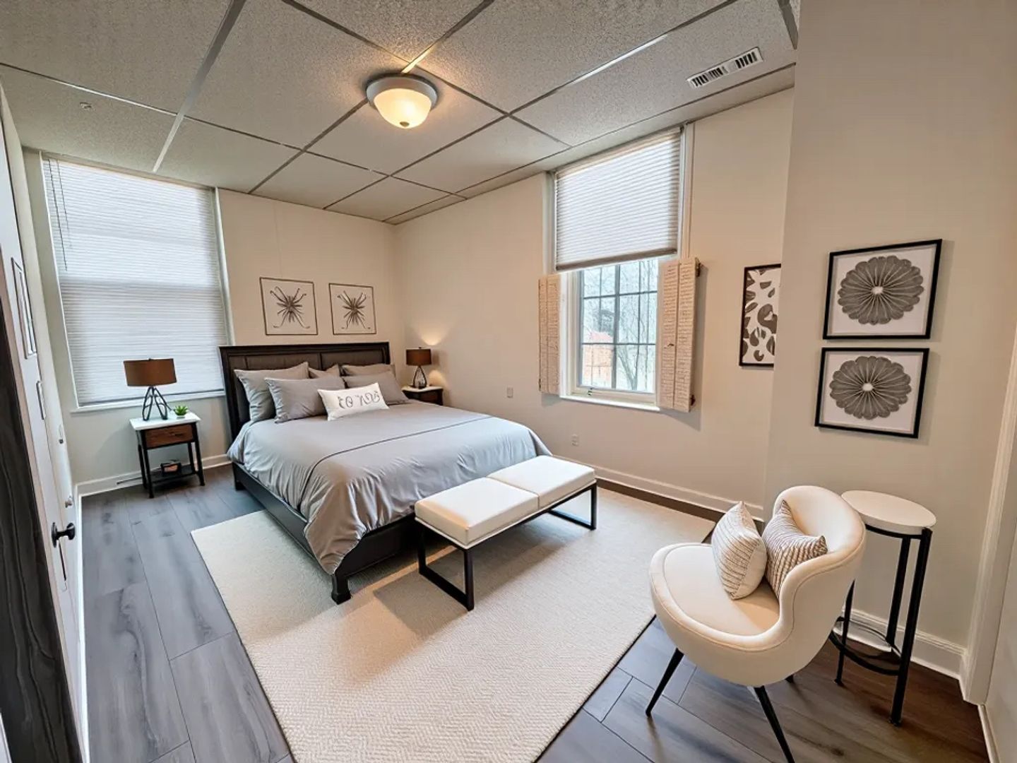 Lebanon Apartment: 222 S 8th St