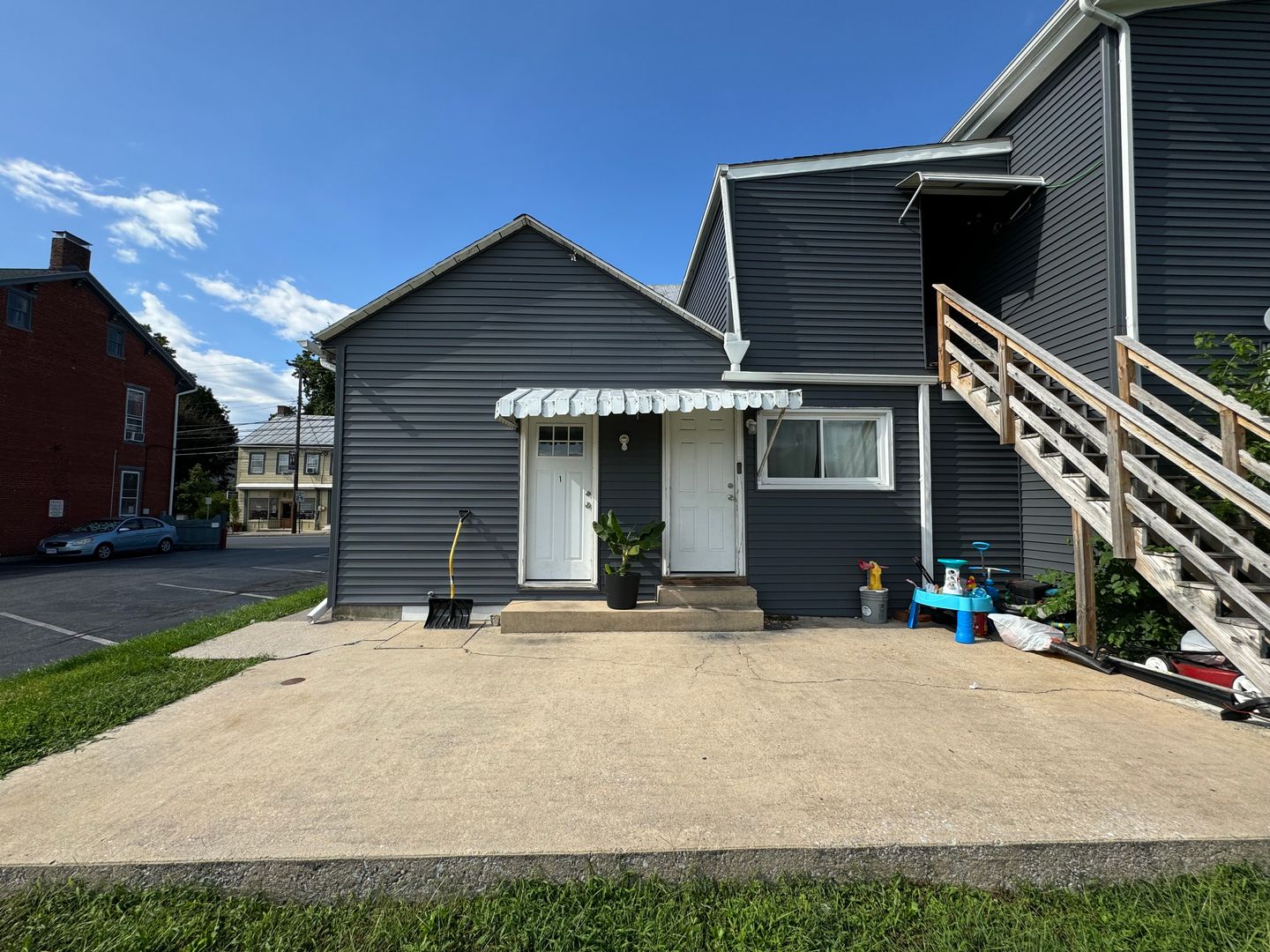 Myerstown Apartment: 106-108 W Main Ave