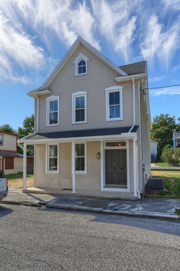 Lebanon Apartment: 1232 Lafayette St