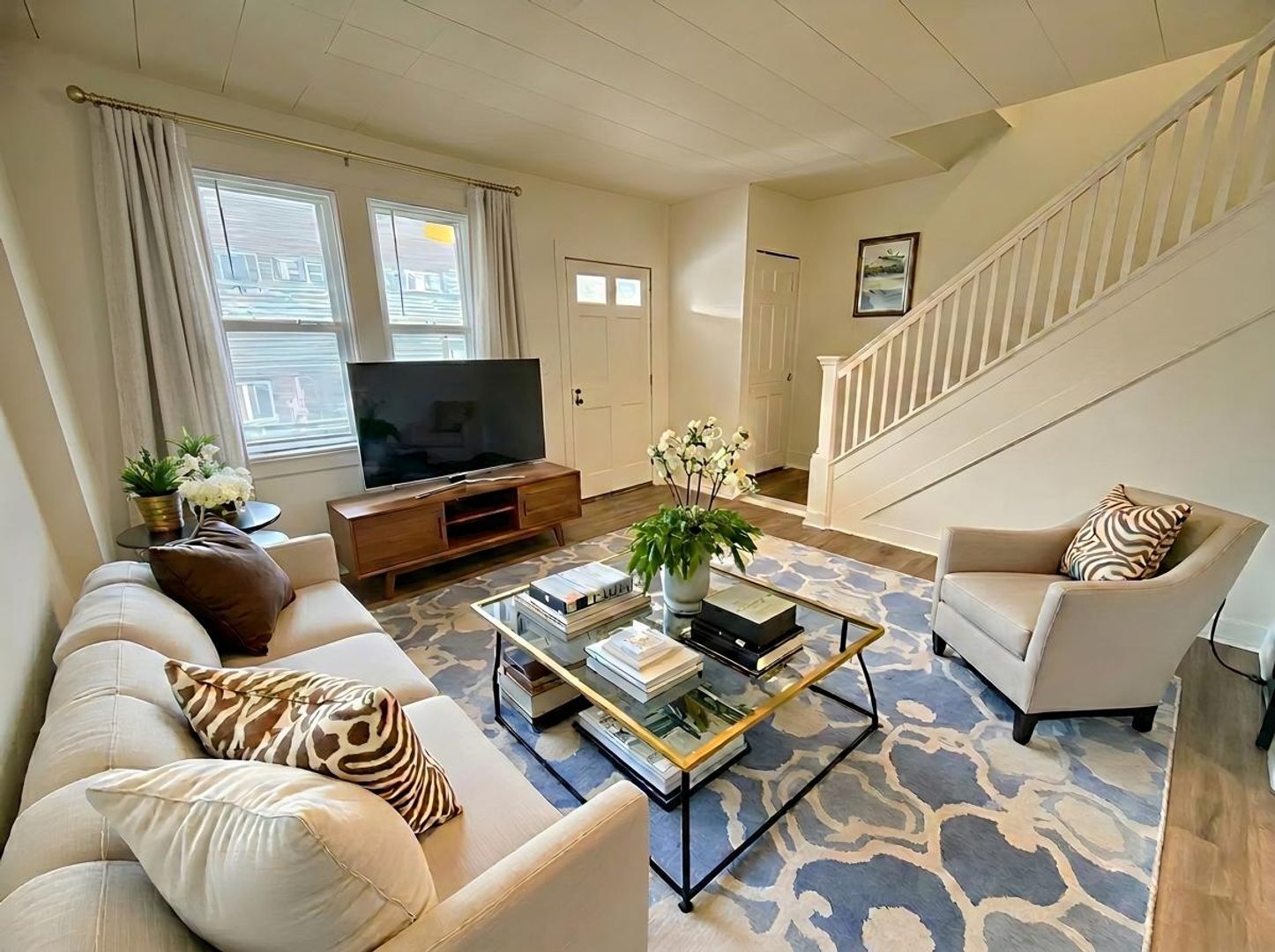 Lancaster House: 324 New Dorwart St