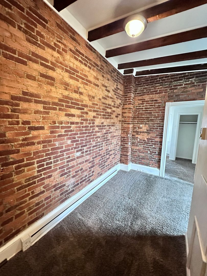 Lancaster Apartment: 134 Juniata Street