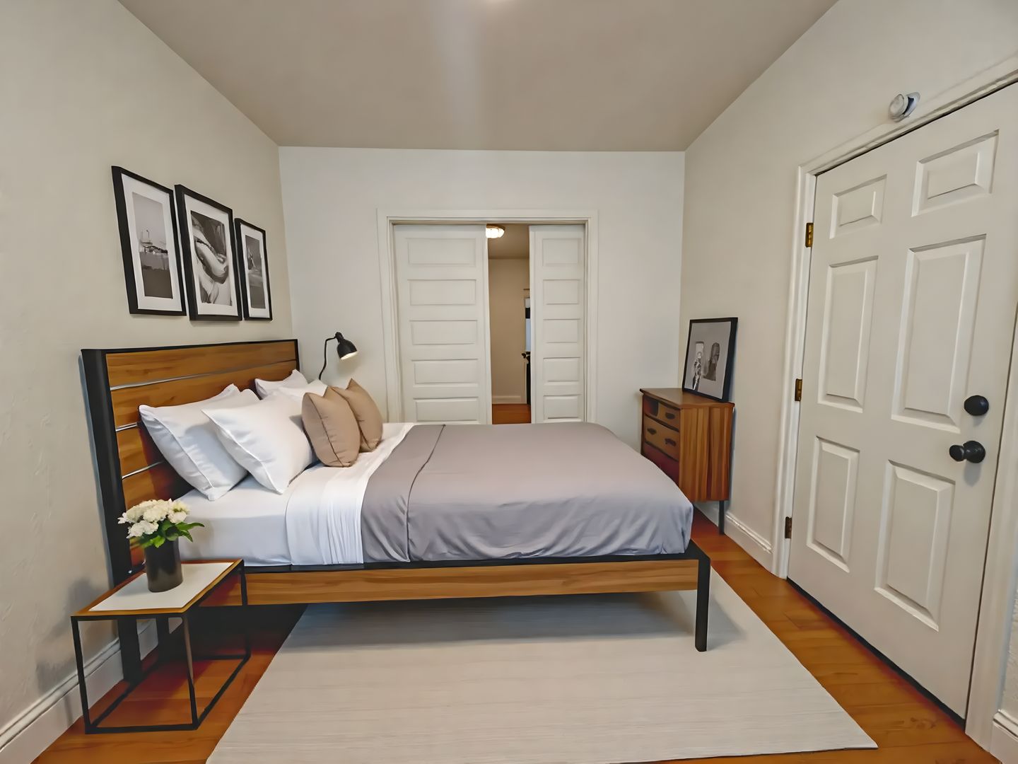 York Apartment: 118 S Richland Ave