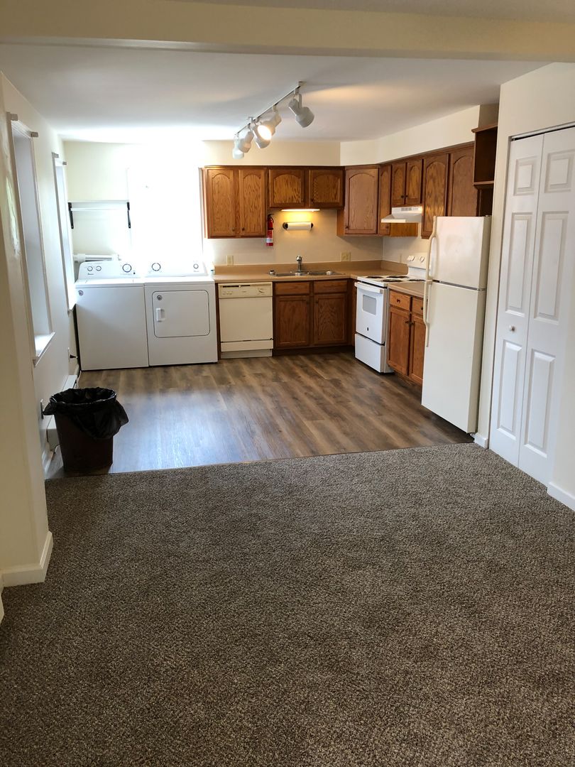 Columbia Apartment: 28 S 3rd Street