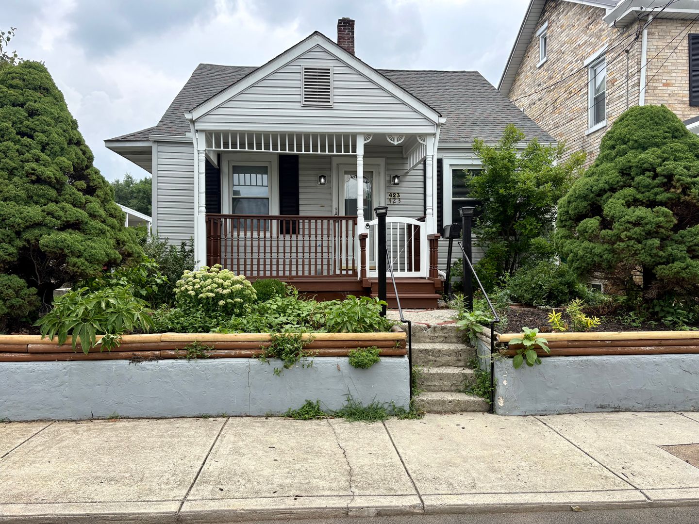 Carlisle House: 423 W Penn St