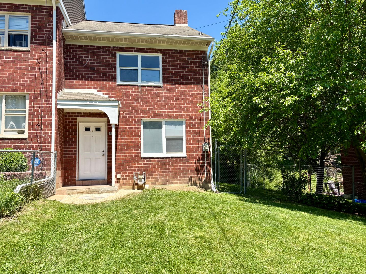 Lancaster House: 767 Clermont Ave