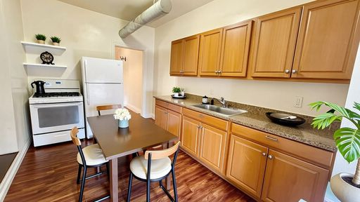 2 Bedroom 1 Bathroom in York! – photo 1