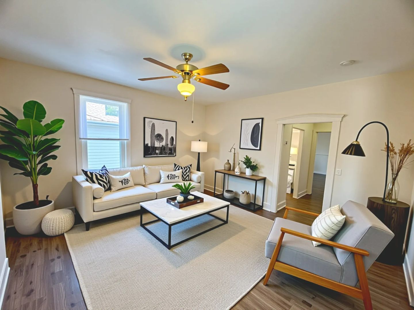 Elizabethtown Apartment: 246-250 S Market Street