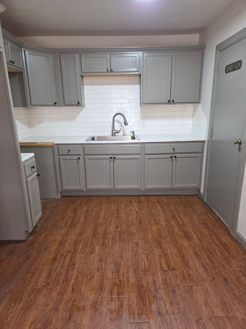 Altus House: 817 Hairston - Graneronett Main St., LLC