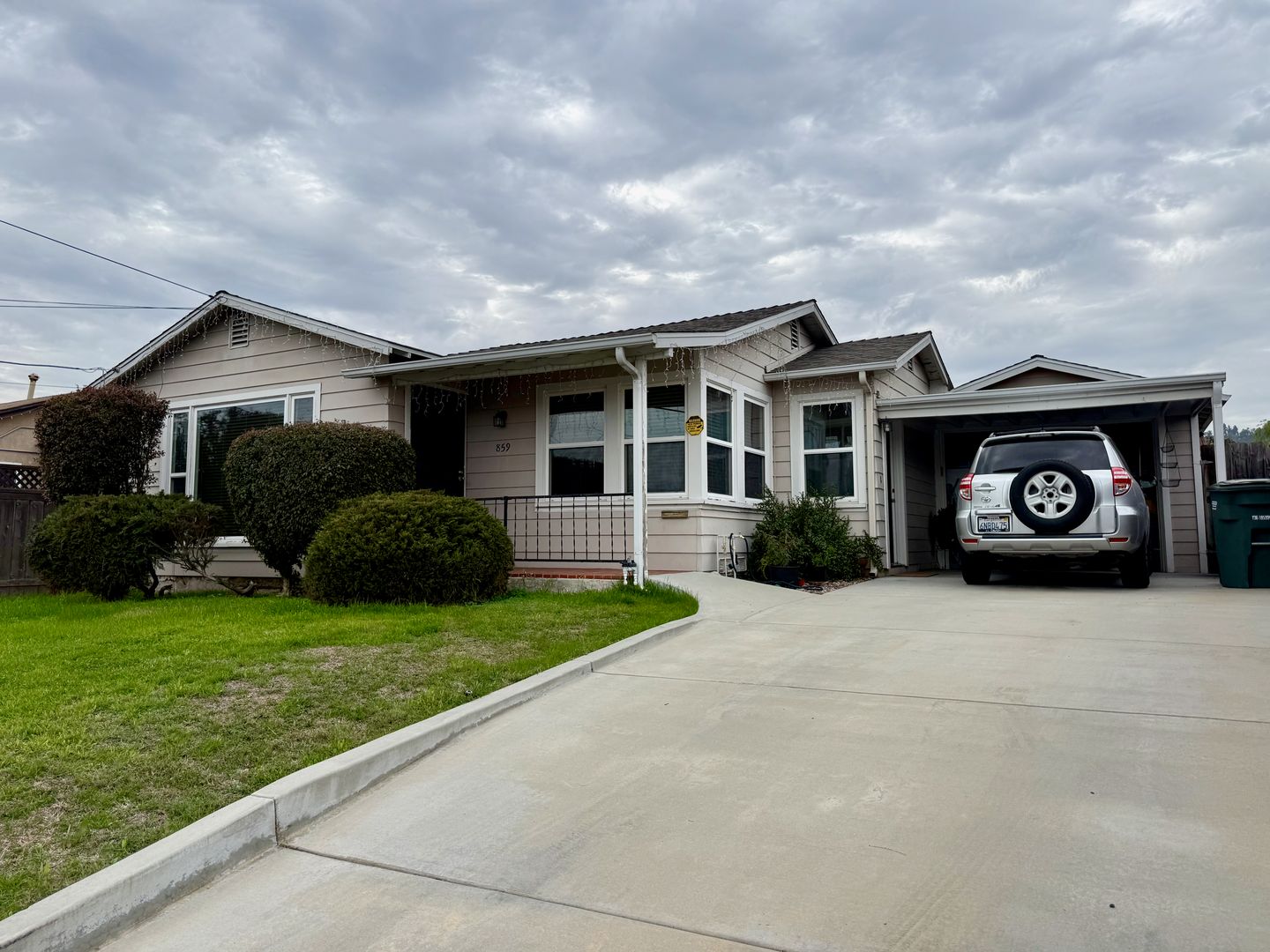 El Cajon House: 859 W. Renette Ave
