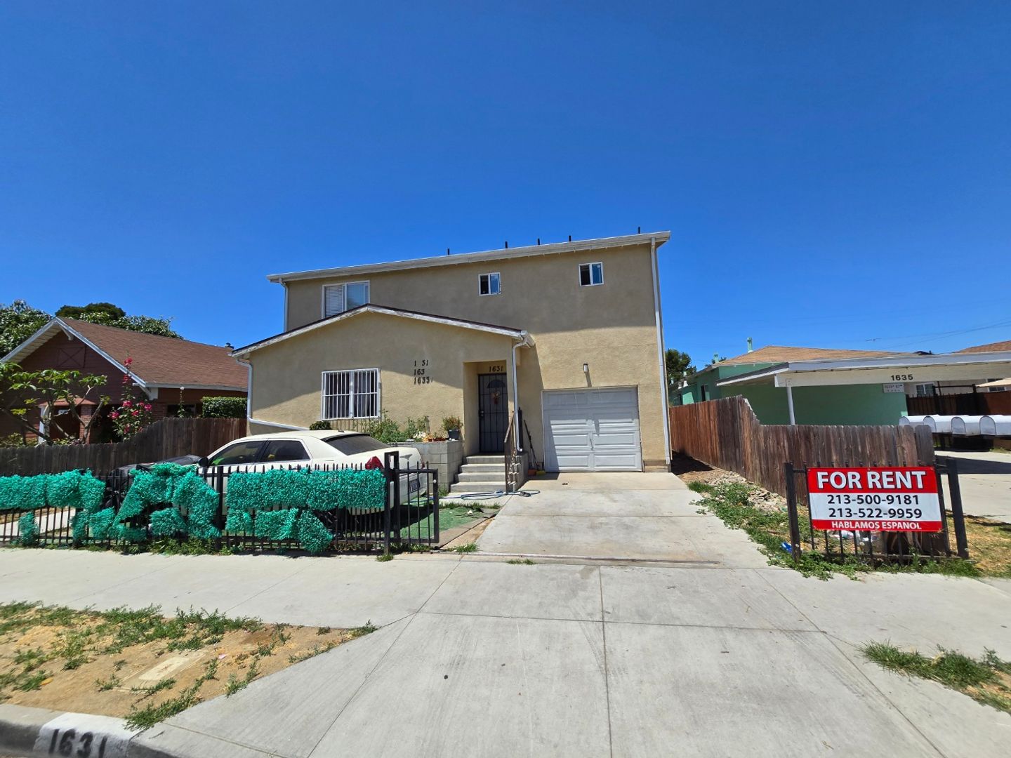 Los Angeles Apartment: 1631 E 85th St