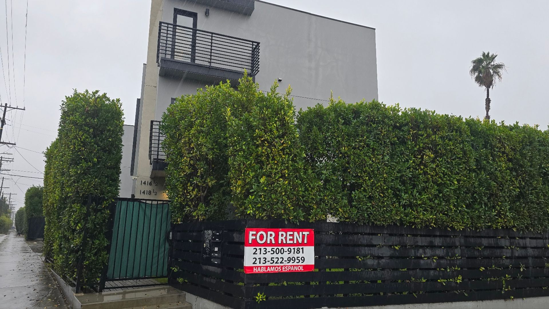 Los Angeles Apartment: 1416 S Cloverdale Ave