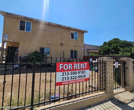 2018YEAR BUILT HOUSE TRIPLEX 5BED 3BATH 1765SF ATTACH 2 CAR GARAGE – photo 1