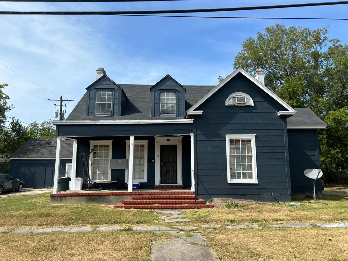 Beaumont Apartment: 1142 Lyle St