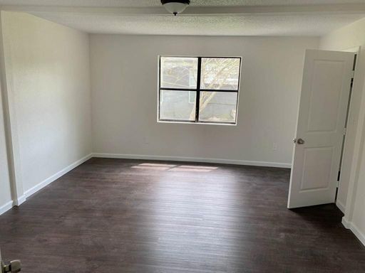 303 Harlem St, Sweeney, TX 77480