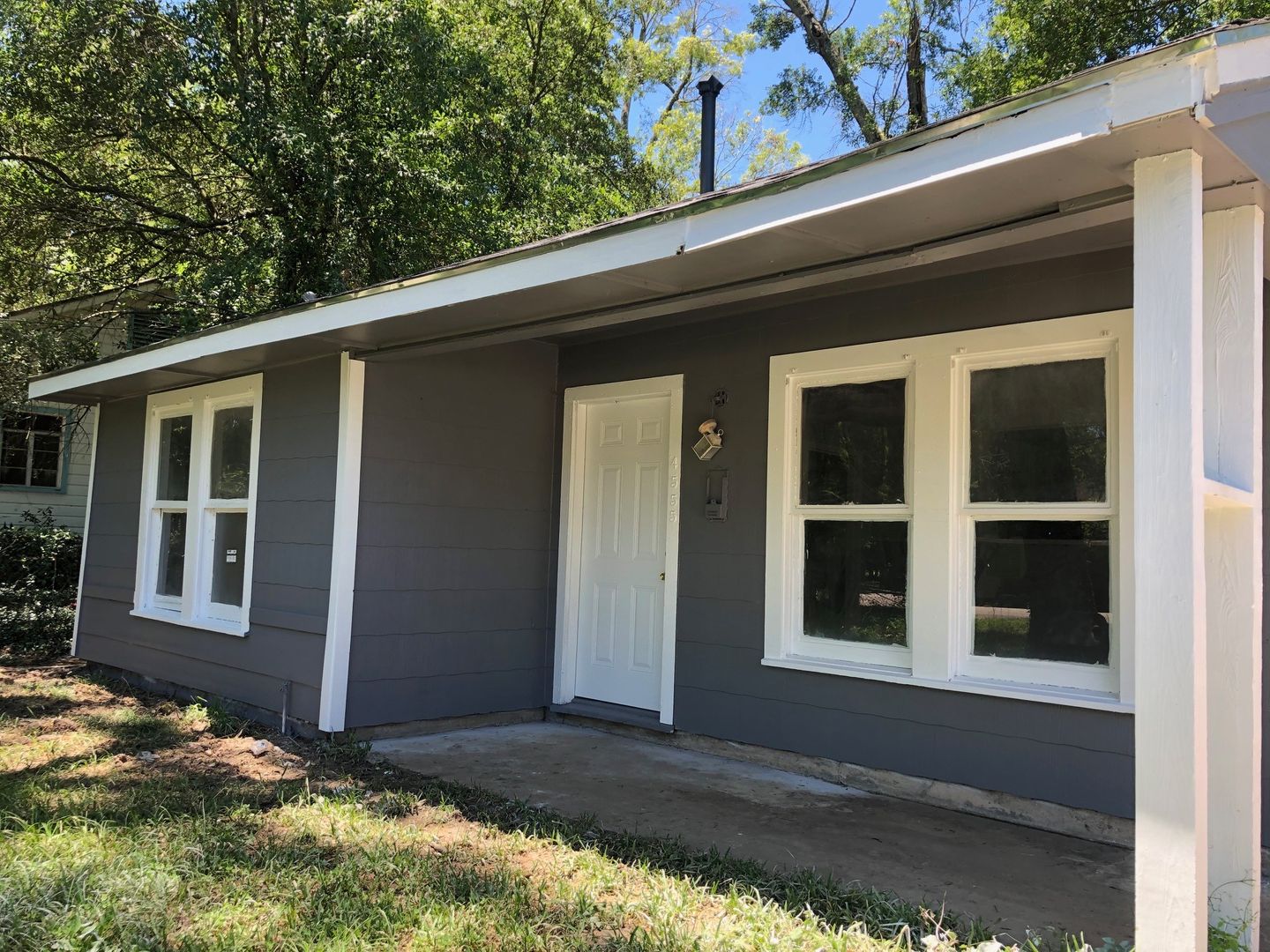 Beaumont House: 4555 Laredo St