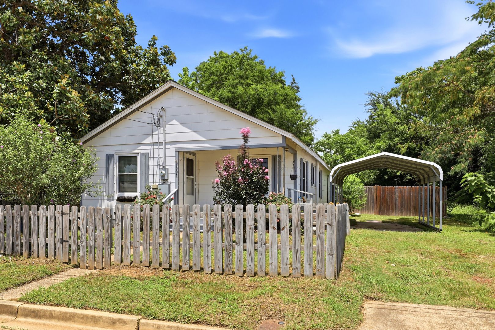 Kilgore House: 601 E Kay St