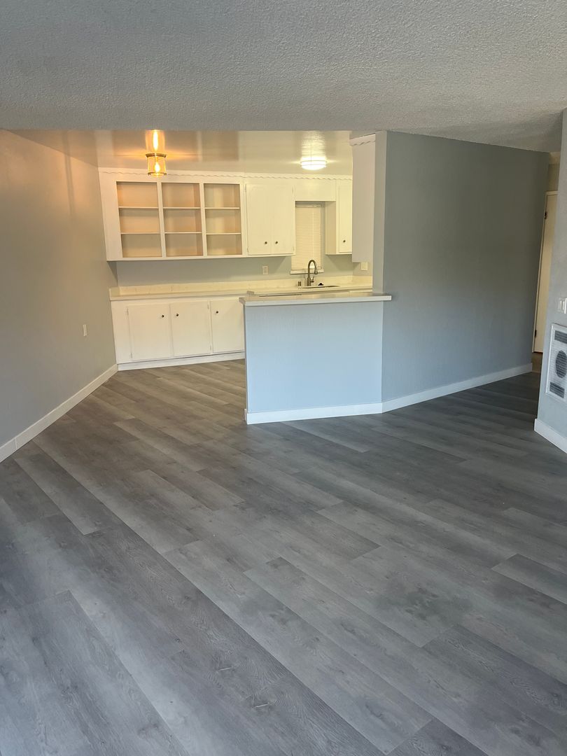 Oakland Apartment: 301 Perkins Street