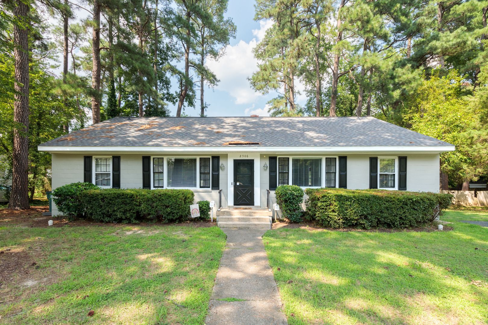 Richmond Apartment: 2506 Kenmore Rd