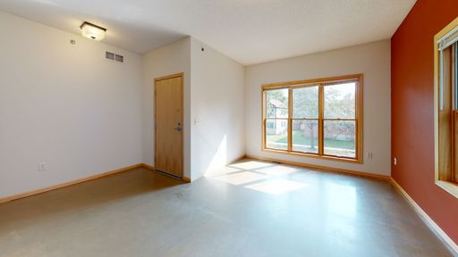 4-Bedroom, 2-Bath great location in Dinkytown – photo 1