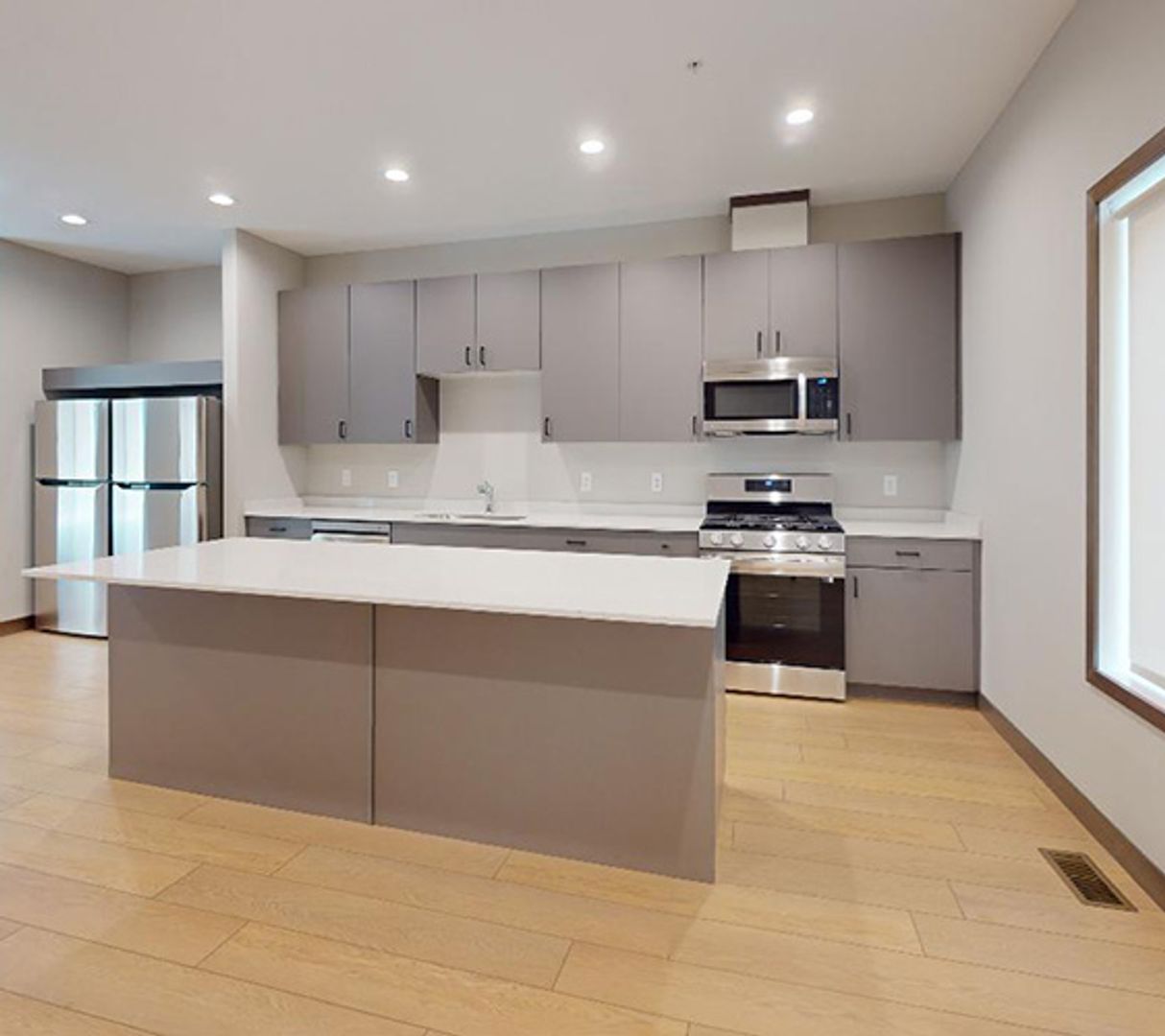 Minneapolis Apartment: 1312 8th St SE