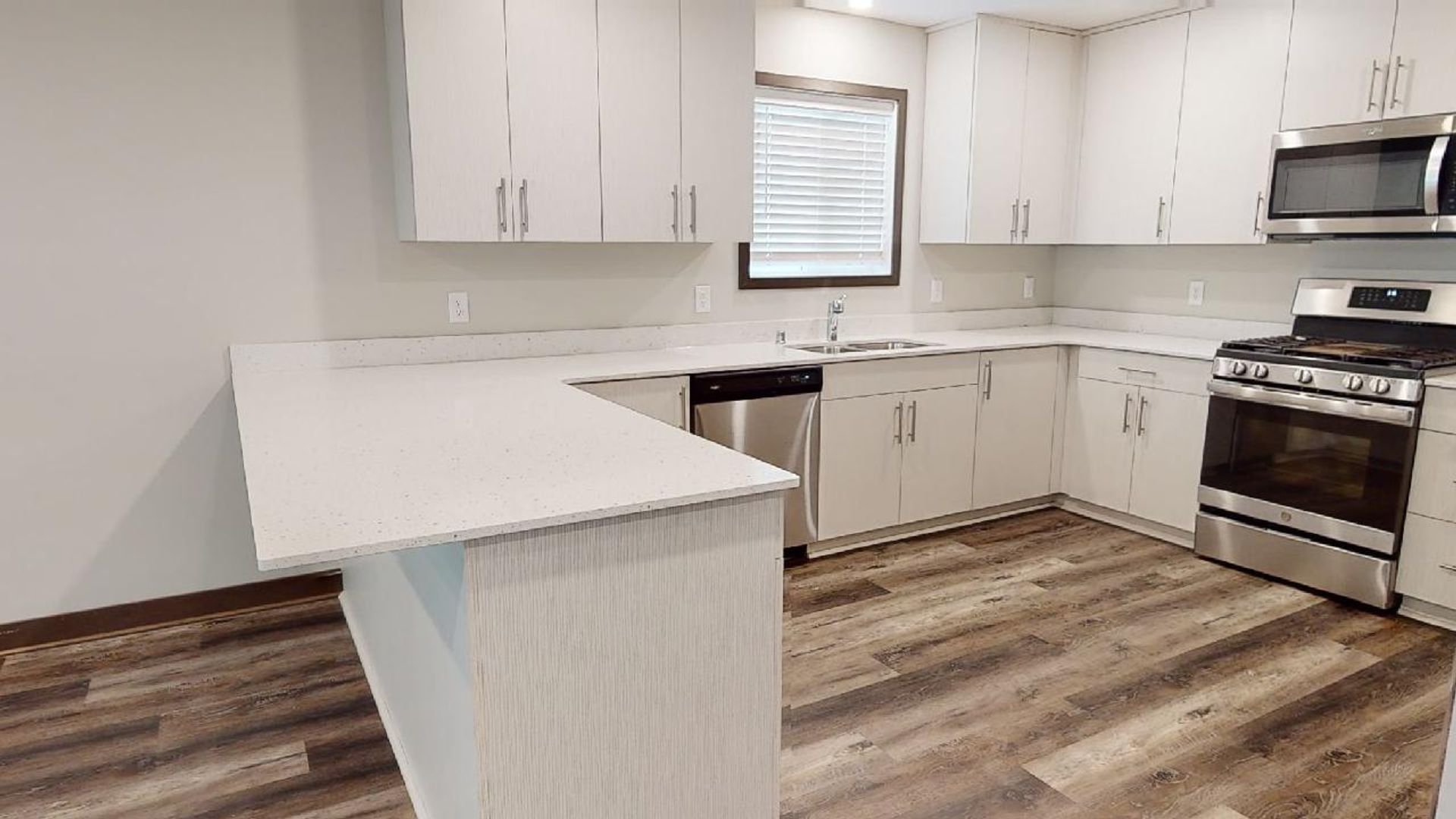 Minneapolis Apartment: 1076 14th Ave SE