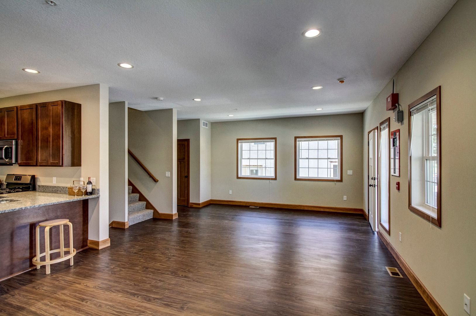 Minneapolis Apartment: 1208 Como Ave SE