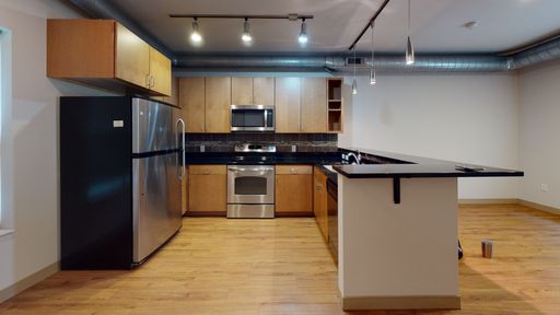 3 Bed 2 Bath Rental at 1011 4th St SE #103, Minneapolis, MN – photo 1