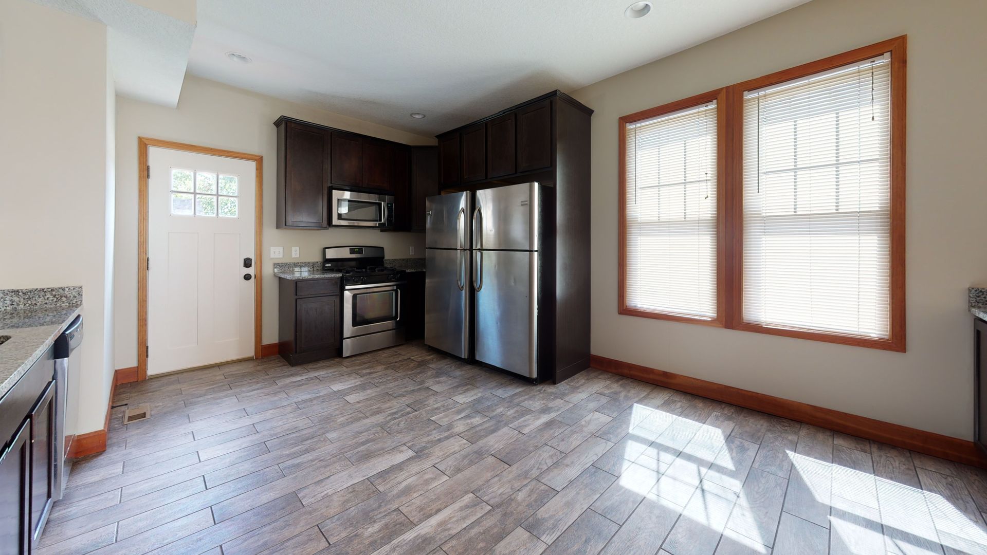 Minneapolis Apartment: 1002 13th Ave SE