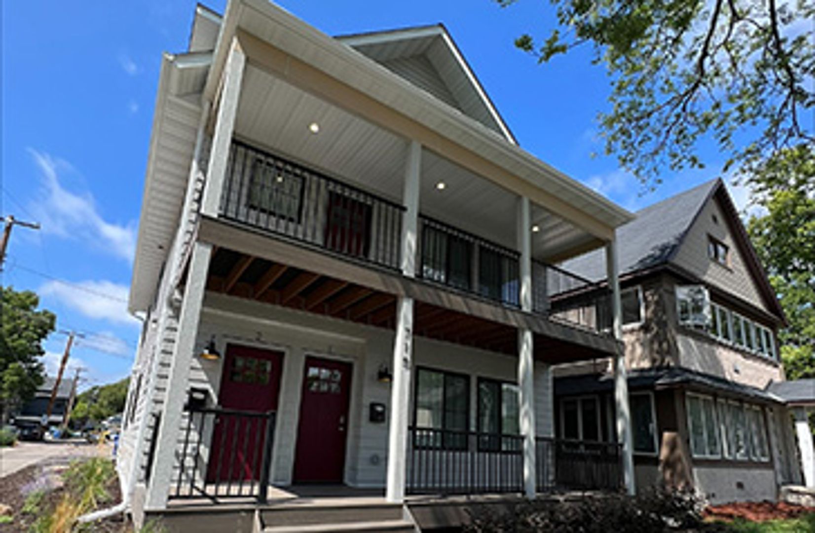 Minneapolis Multiplex: 1125 8th St SE #1