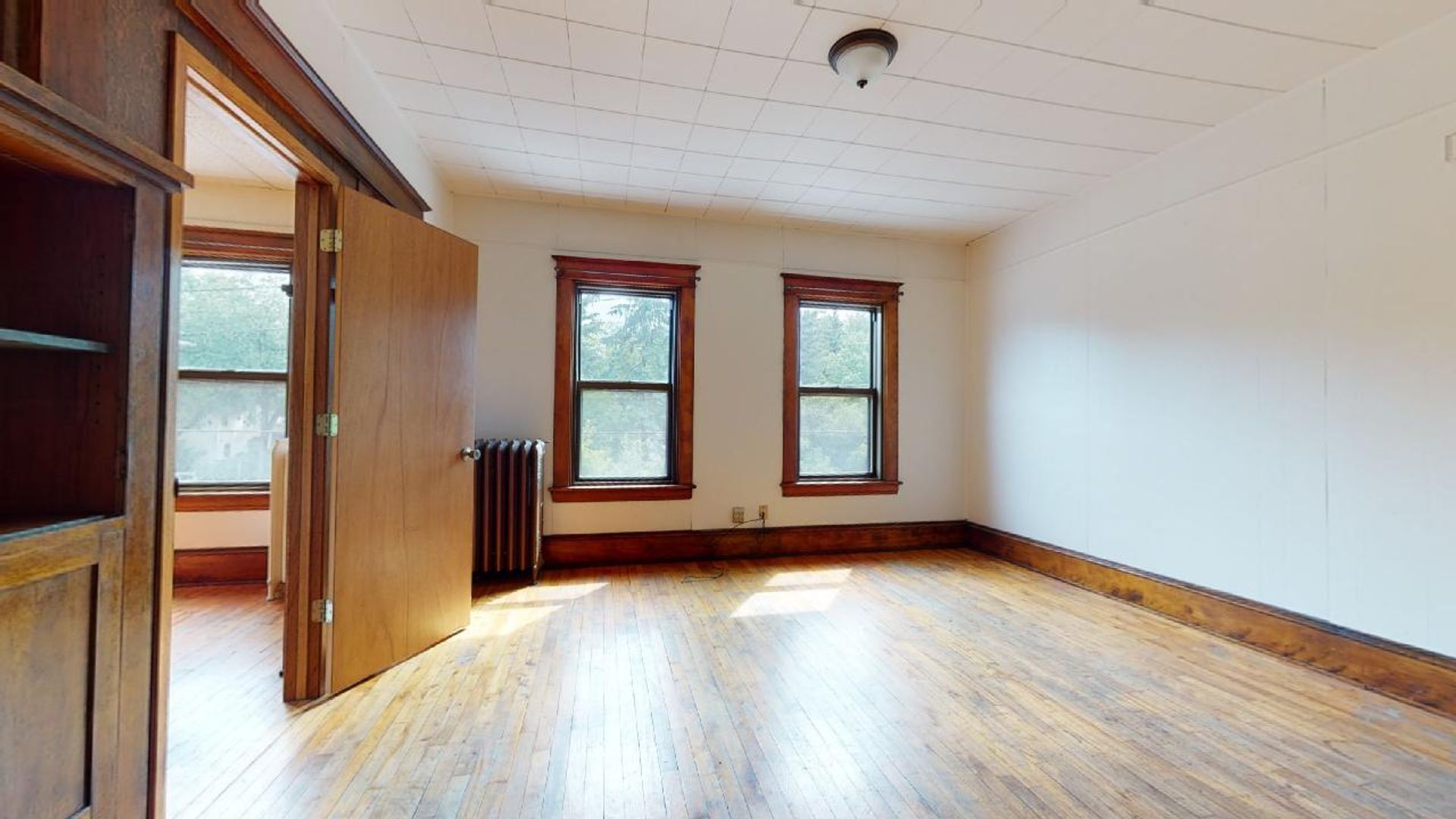 Minneapolis Apartment: 1319 Franklin Ave SE