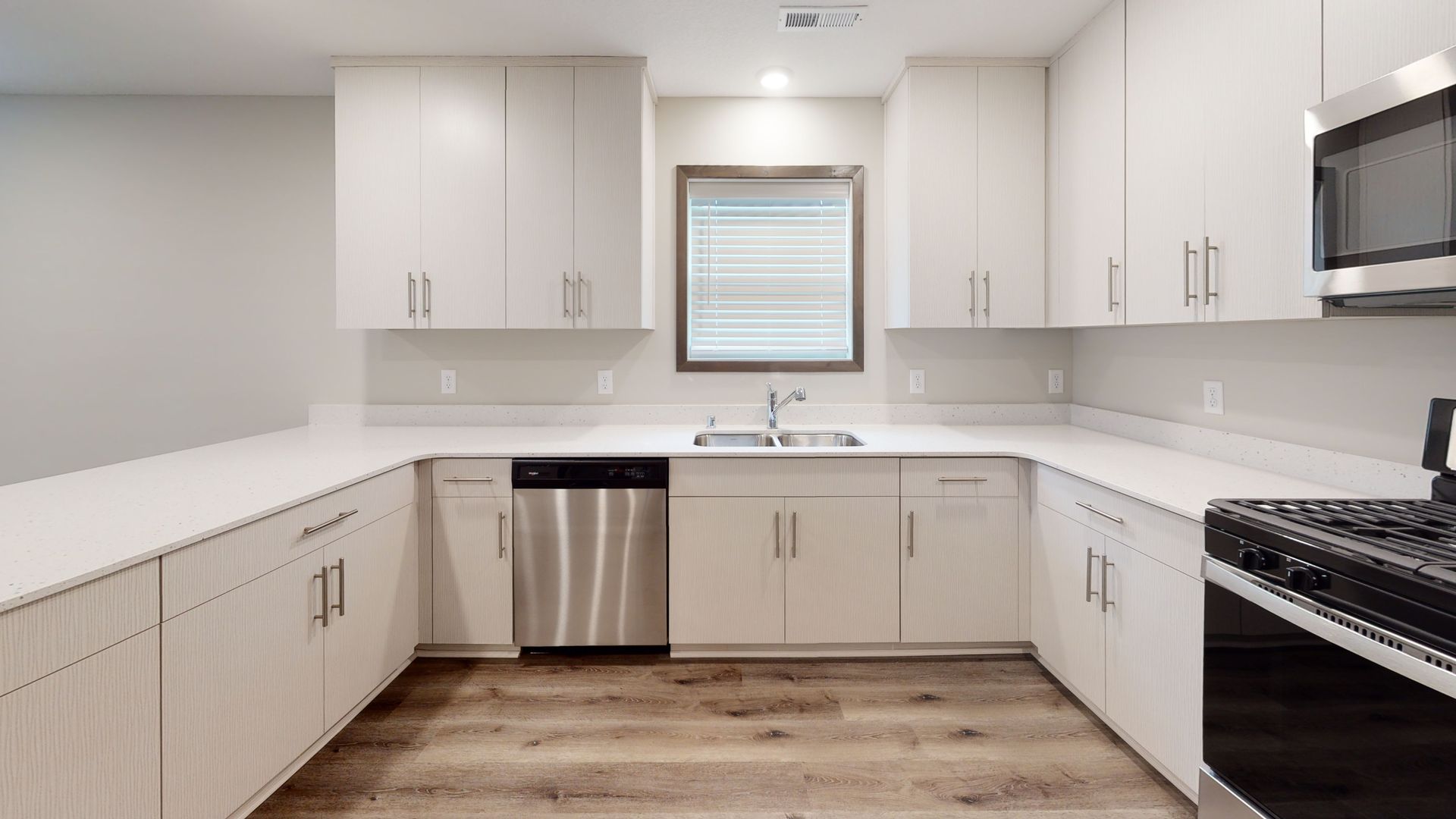 Minneapolis Apartment: 864 18th Ave SE