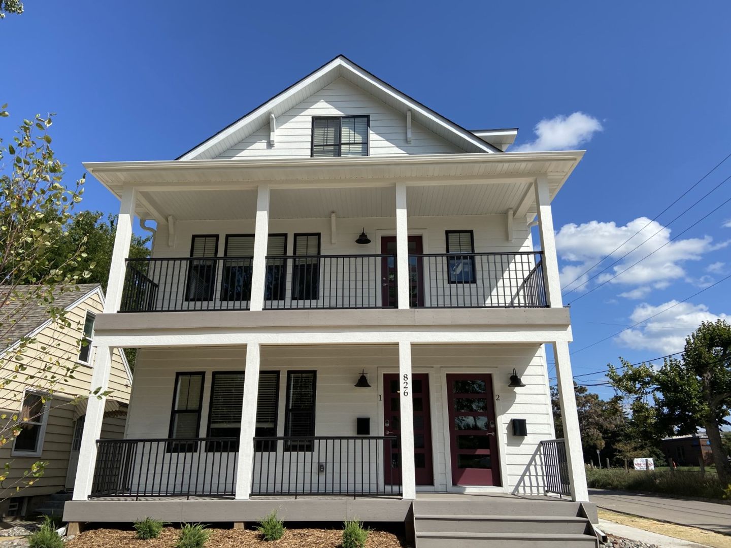 Minneapolis Apartment: 869 19th Ave SE