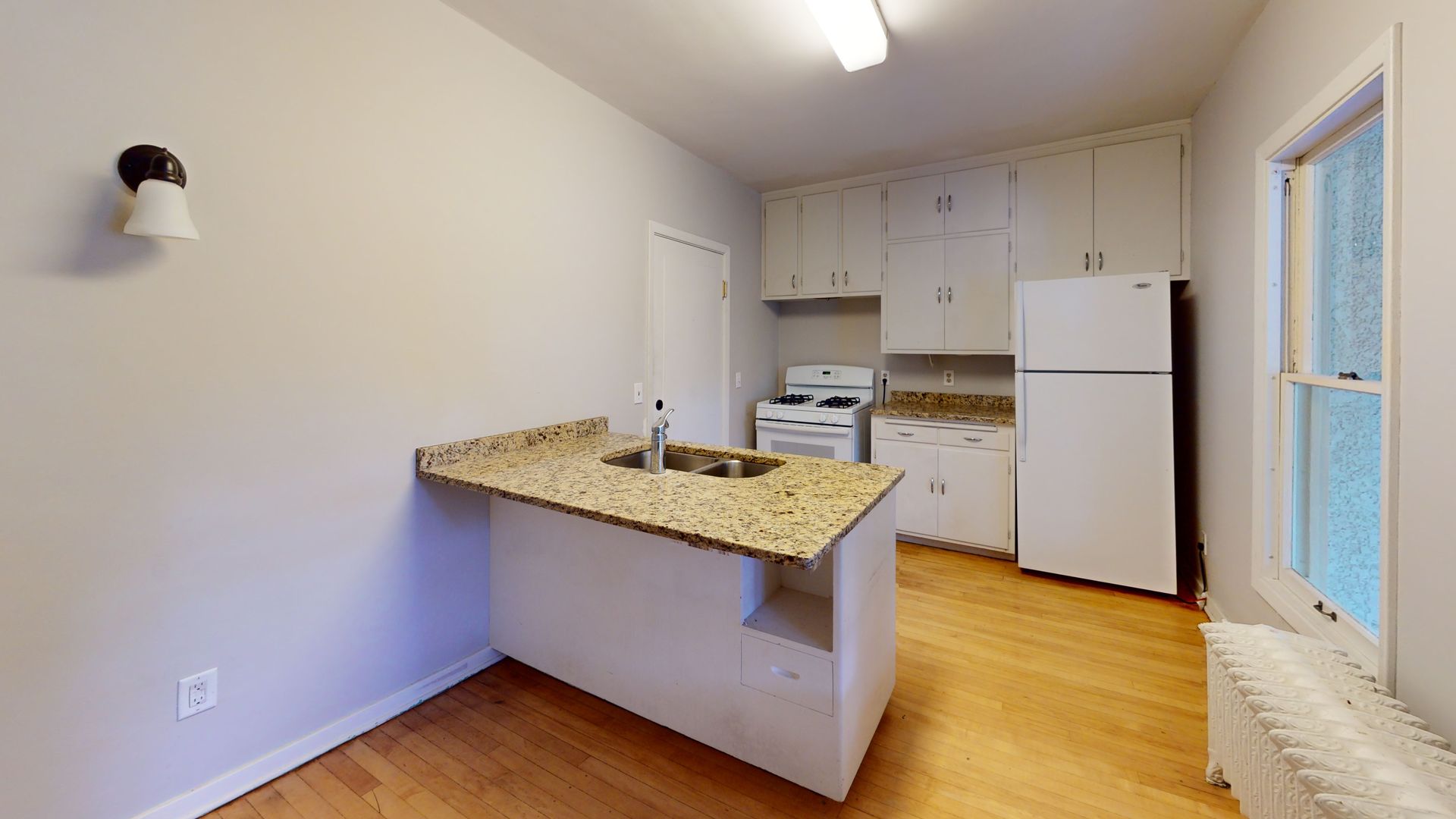 Minneapolis Apartment: 629 6th St SE