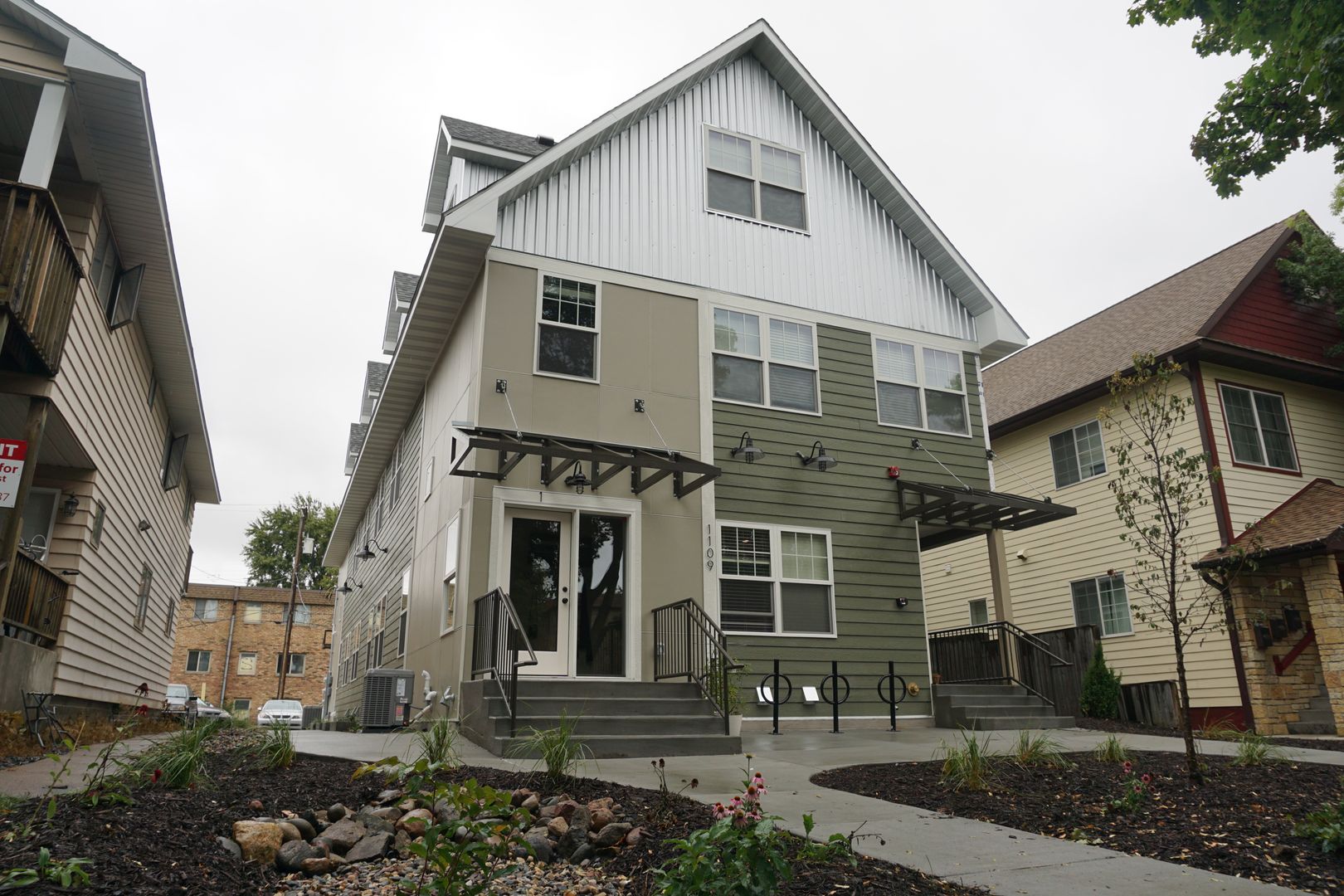 Minneapolis Apartment: 1109 8th St SE