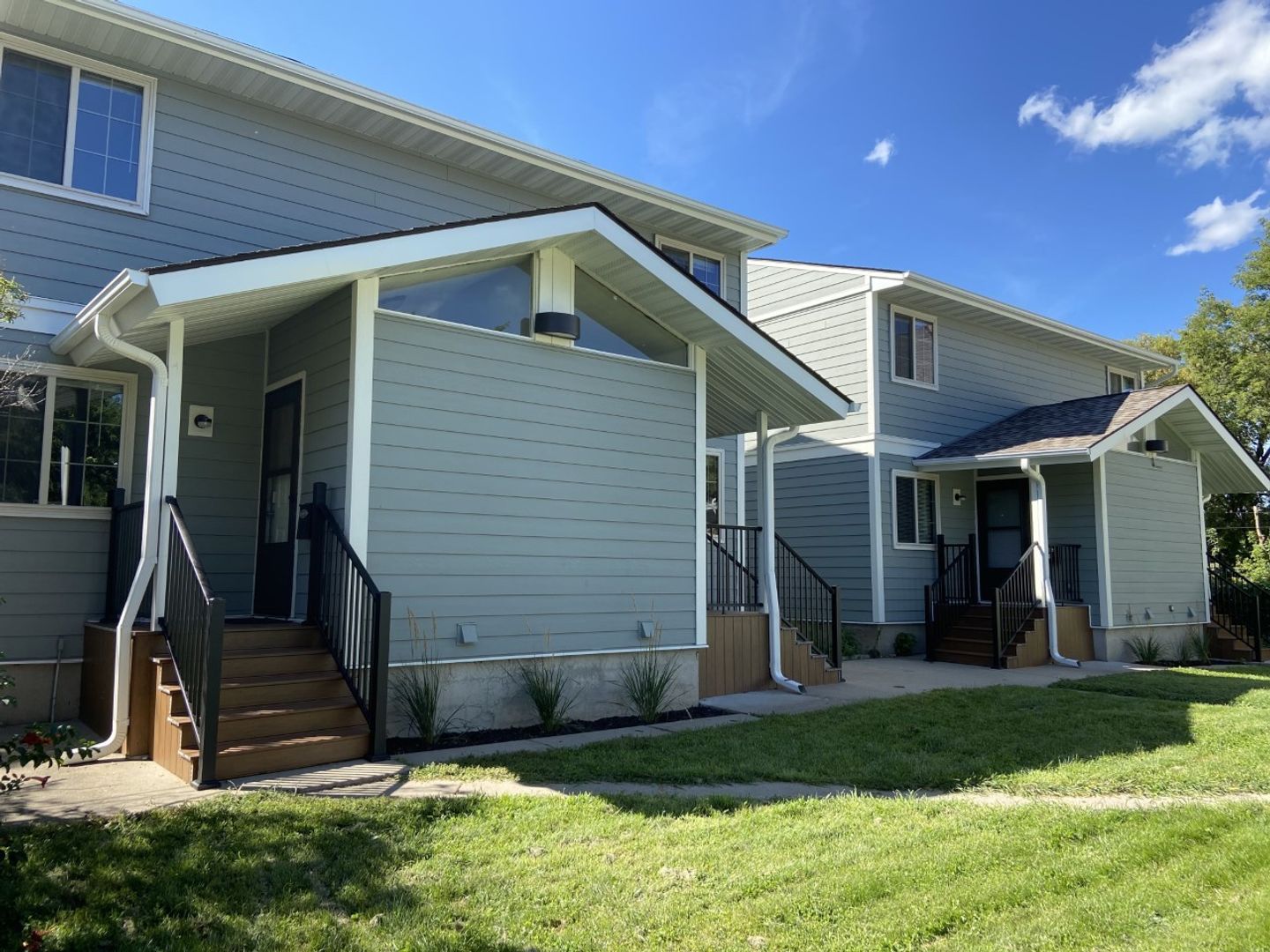 Minneaopolis Apartment: 1081 18th Ave SE