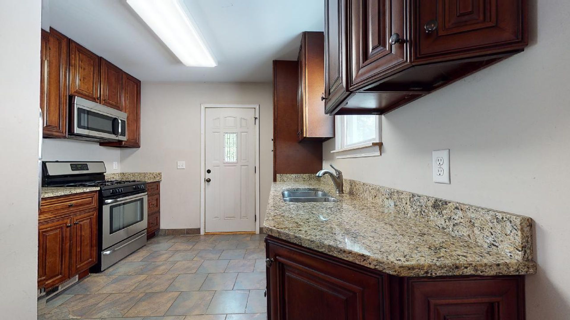 Minneapolis House: 867 22nd Ave SE