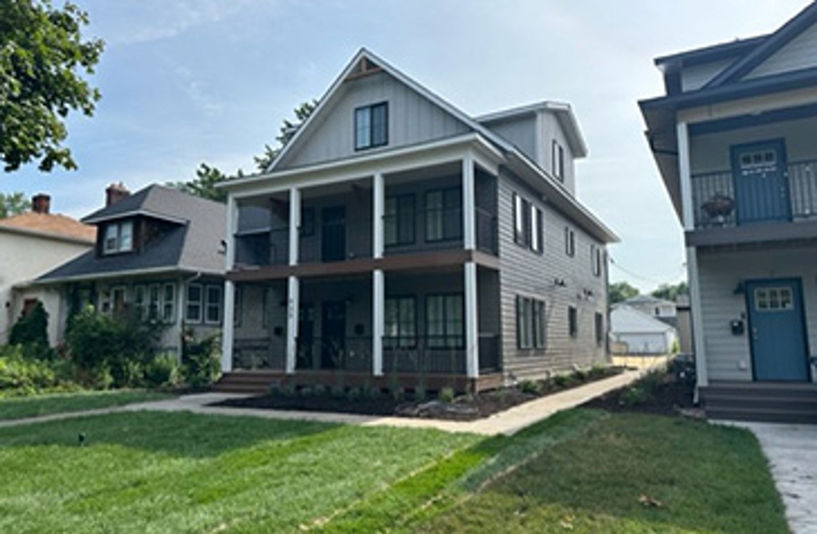 Minneapolis Apartment: 930 17th Ave SE