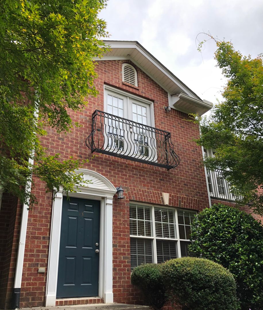 Athens House: 110 Wood Lake Dr.