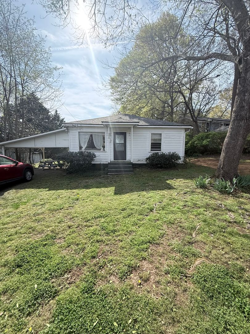 Athens House: 390 Pound St.