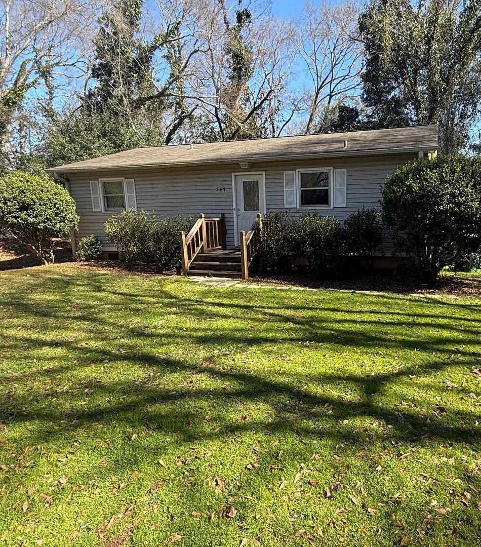 Athens House: 347 Sunset Dr.