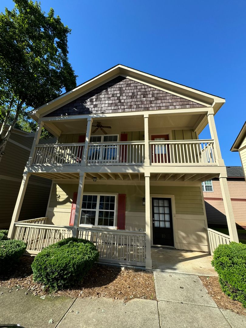 Athens House: 239 Ruth St. Unit #10