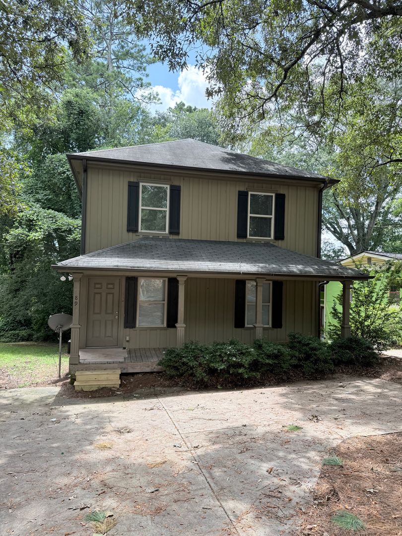 Athens House: 189 Ruth Drive